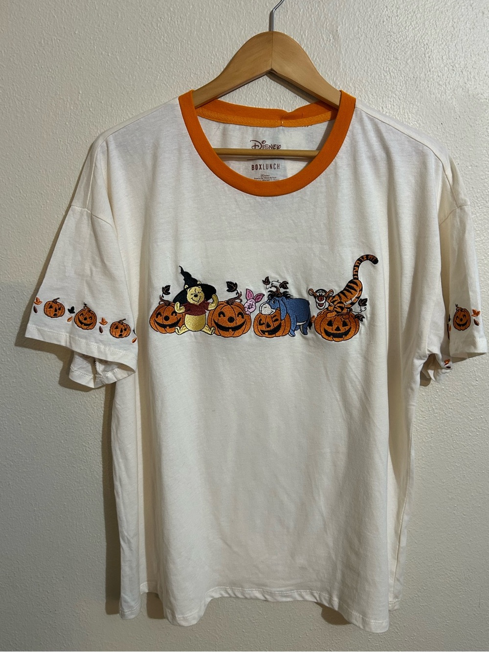Disney Boxlunch Halloween Winnie the Pooh Embroidered Crew Neck Tee Size 2X